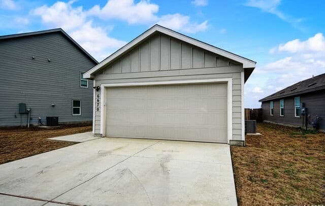 rental at 6670  Arid Way in San Antonio, TX — photo 1