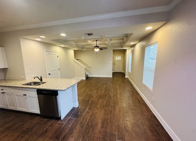 rental at 6310  Melanzane Ave Unit 1 in San Antonio, TX — photo 4