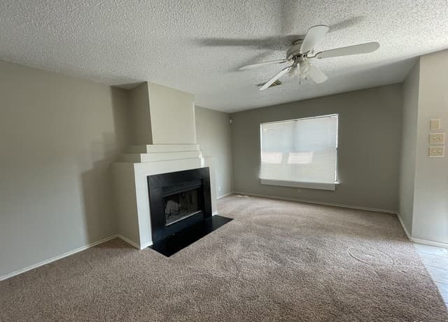 rental at 4923  Kenton Lk in San Antonio, TX — photo 3
