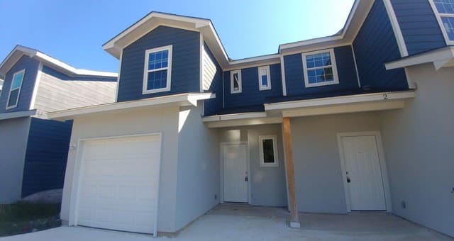 rental at 6926  Crestway Rd Unit 1 in San Antonio TX