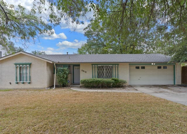 rental at 5810  Brenda Ln in San Antonio, TX — photo 2