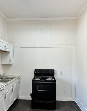 rental at 1029  Wyoming St Unit 2 in San Antonio, TX — photo 5