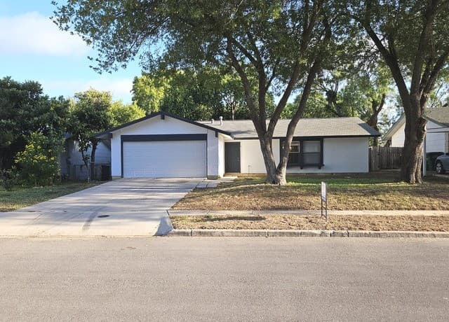 rental at 6707  Spring Forest St in San Antonio, TX — photo 1