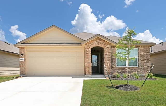 rental at 13607  Ailey Knoll in San Antonio, TX — photo 1