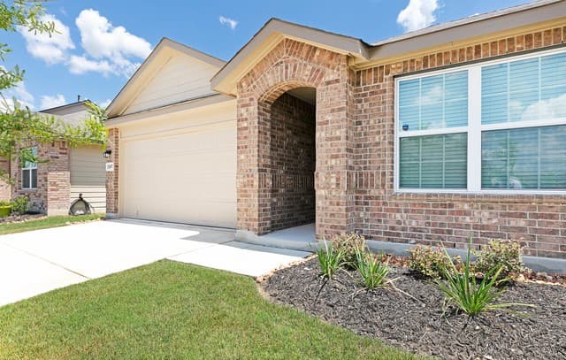 rental at 13607  Ailey Knoll in San Antonio, TX — photo 3