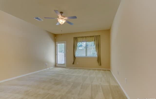 rental at 5818  Quiet Glen Dr in San Antonio, TX — photo 4