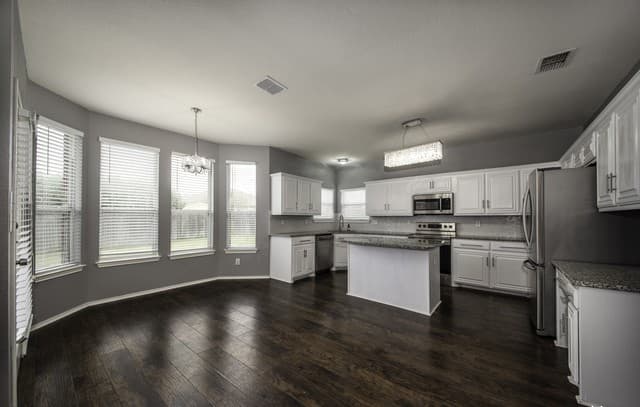 rental at 6527  Ithaca Falls in San Antonio, TX — photo 2