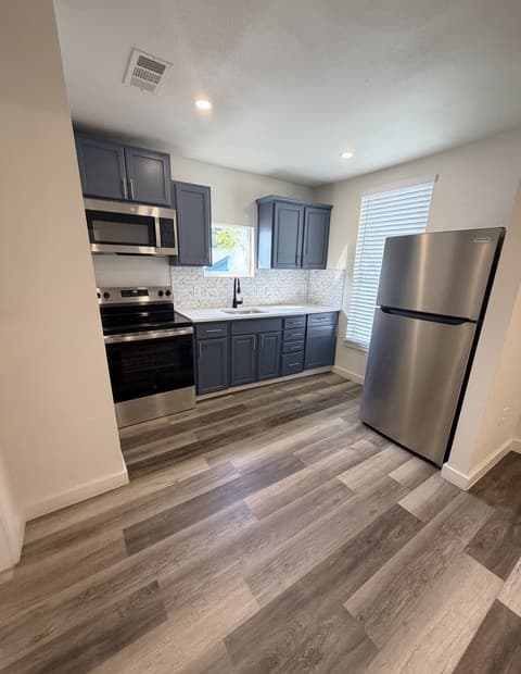 rental at 108  Beatrice Ave Unit 201 in San Antonio, TX — photo 2