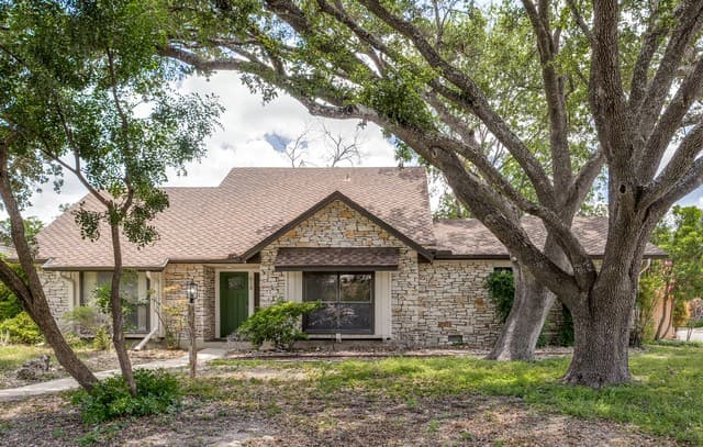 rental at 618  Sonnet in San Antonio, TX — photo 2