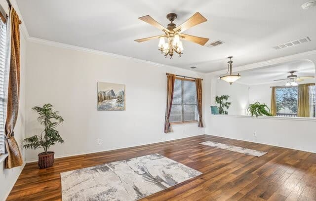 rental at 116  Dyess Cor in Cibolo, TX — photo 5