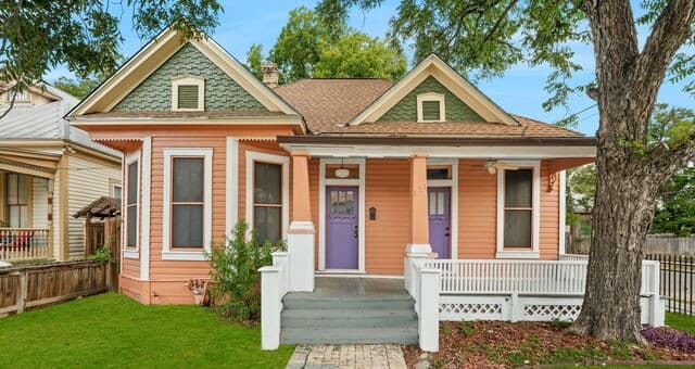 rental at 121  Daniel St in San Antonio, TX — photo 2