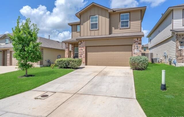 rental at 4263  Busbee Fld in St Hedwig, TX — photo 1