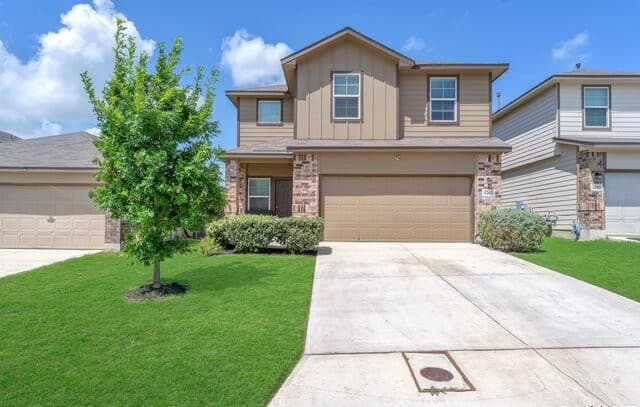 rental at 4263  Busbee Fld in St Hedwig, TX — photo 2