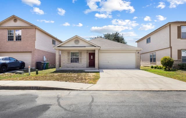 rental at 5814  Armstrong Wells in San Antonio, TX — photo 1