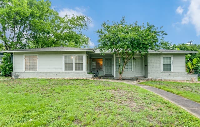 rental at 855  Rittiman Rd in San Antonio, TX — photo 2