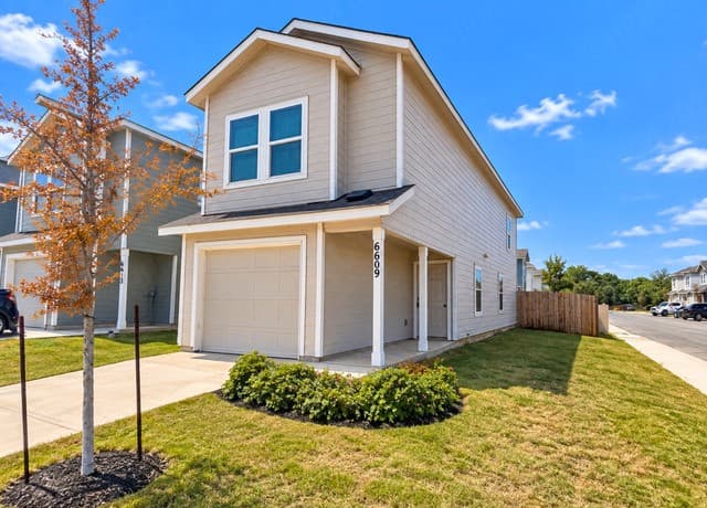 rental at 6609  Dali Bnd in San Antonio, TX — photo 2