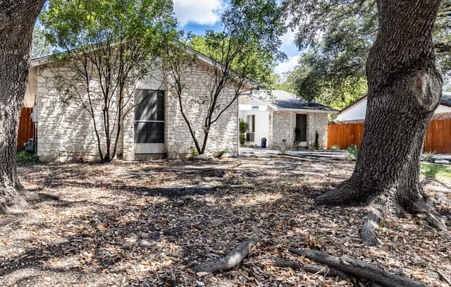 rental at 13022  El Marro St in San Antonio, TX — photo 2