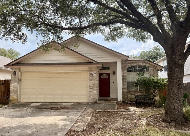 rental at 11214  Woodwaters Way in San Antonio, TX — photo 1