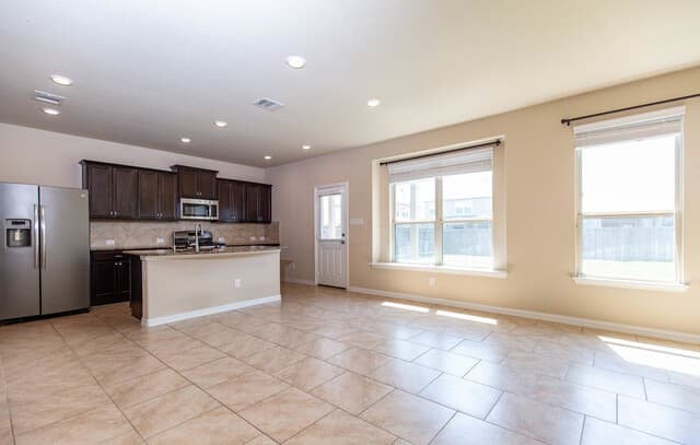 rental at 13824  Bellows Path in San Antonio, TX — photo 2
