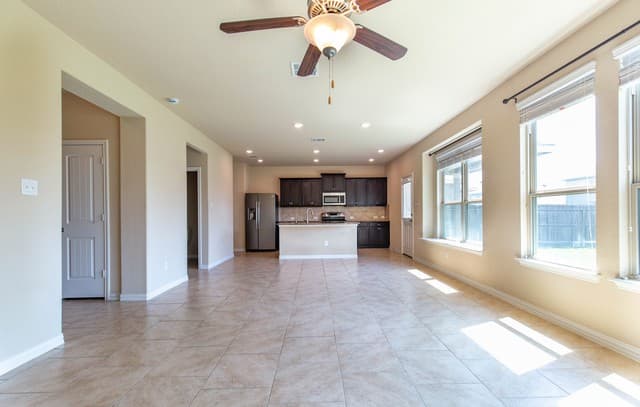 rental at 13824  Bellows Path in San Antonio, TX — photo 3