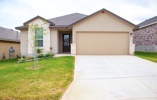 rental at 6031  Akin Pl in San Antonio, TX — photo 1