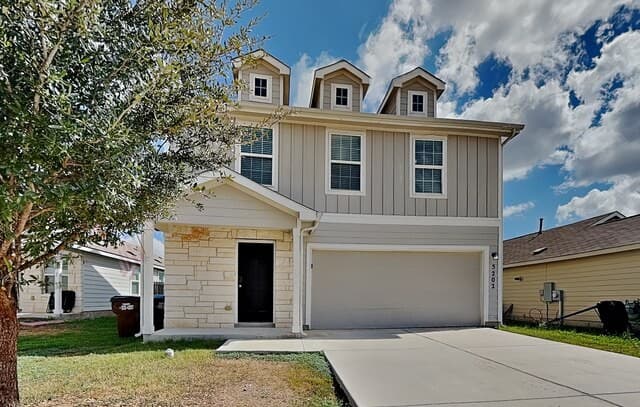 rental at 5202  Everett Loop in Converse, TX — photo 1