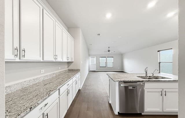 rental at 3602  Carducci Dr in Converse, TX — photo 3