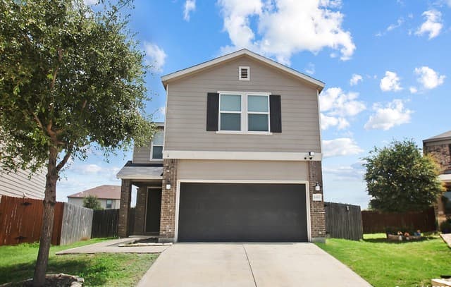 rental at 6811  Beltran Pass in San Antonio, TX — photo 1