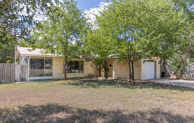 rental at 352  Tuttle Rd in Terrell Hills, TX — photo 3
