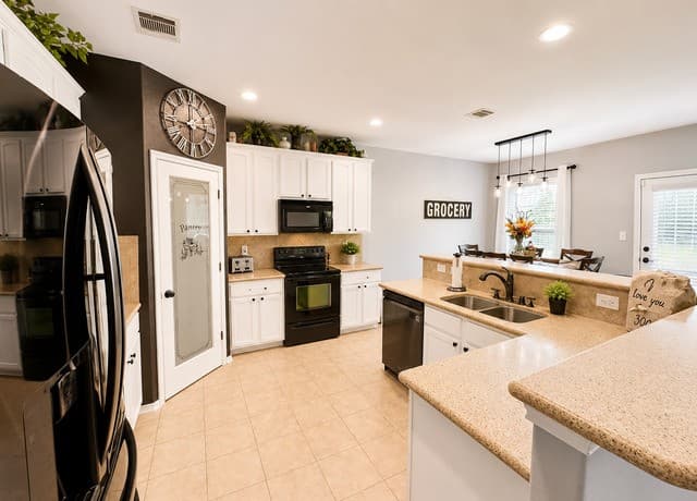rental at 621  Magdalena Ln in New Braunfels, TX — photo 4