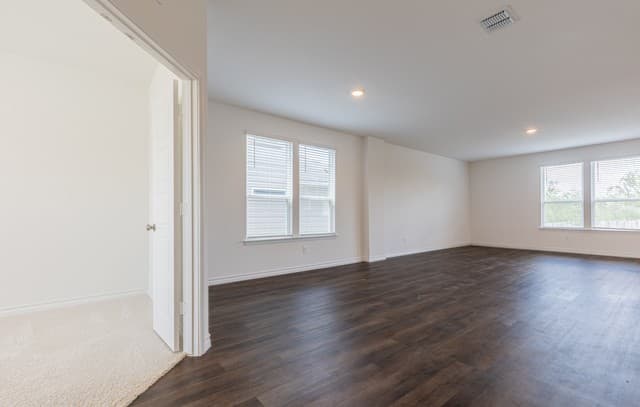 rental at 10421  Cypress Spgs in San Antonio, TX — photo 5