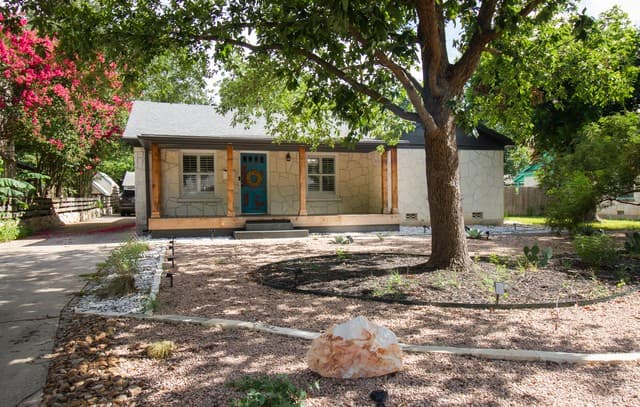 rental at 245  Calumet Pl in San Antonio, TX — photo 2