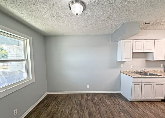 rental at 305  Haeckerville Rd in Cibolo, TX — photo 5