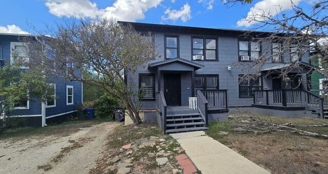 rental at 407  Natalen Ave in San Antonio, TX — photo 3
