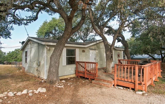 rental at 1247  Skylark Dr in Canyon Lake, TX — photo 3
