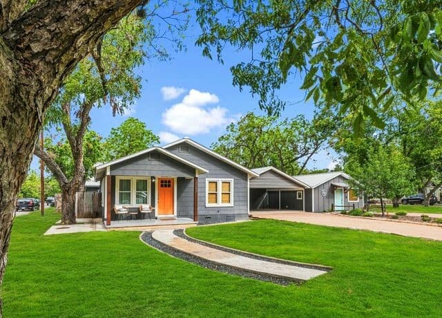 rental at 2288  Gruene Rd in New Braunfels, TX — photo 3