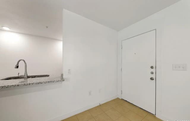 rental at 903  Canterbury Unit 1205 in San Antonio, TX — photo 3