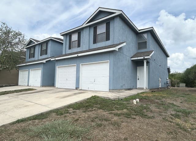 rental at 10610  Mathom Lndg Unit 4 in Universal City, TX — photo 2