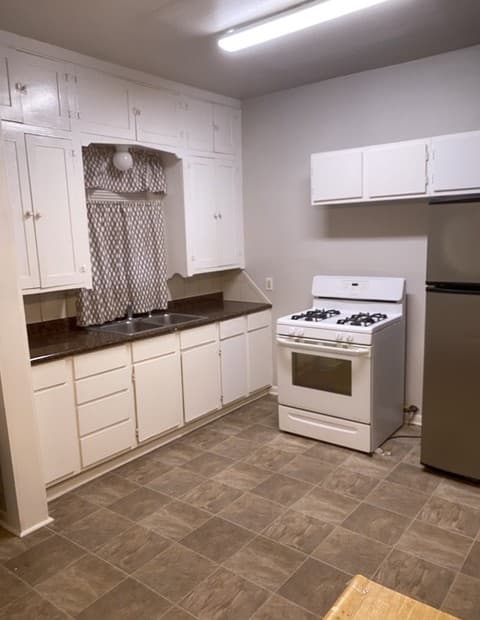 rental at 138 E Harding Blvd Unit 1 in San Antonio, TX — photo 3