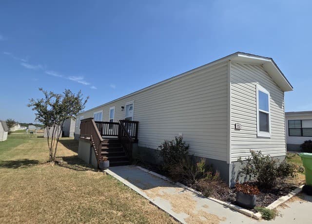 rental at 7151  Woodlake Pkwy Unit 374 in San Antonio, TX — photo 1