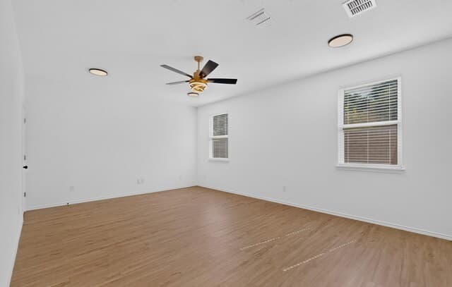 rental at 5306  Lisa Pt in St Hedwig, TX — photo 5
