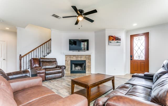 rental at 13402  Loma Sierra in San Antonio, TX — photo 3
