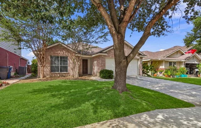 rental at 7411  Tamburo Trail in San Antonio, TX — photo 3