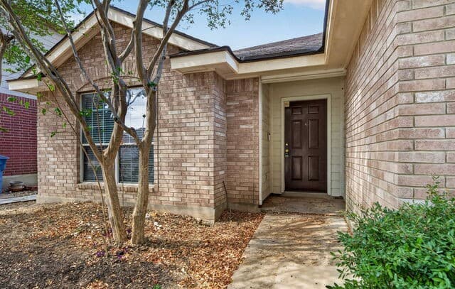 rental at 7411  Tamburo Trail in San Antonio, TX — photo 4