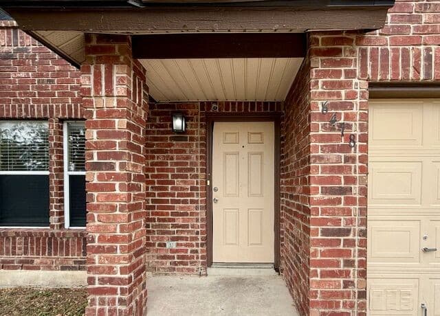 rental at 6418  Highland Grass in Converse, TX — photo 2