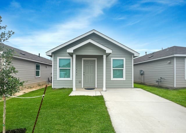 rental at 13846  Llama Pl in San Antonio, TX — photo 1