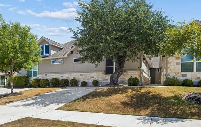 rental at 154  Magnolia Cir in Boerne, TX — photo 3
