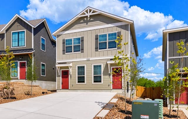 rental at 7232  Magnolia Creek Unit 101 in San Antonio, TX — photo 2