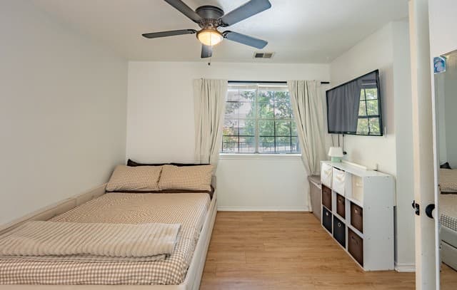 rental at 4803  Hamilton Wolfe Unit 310 in San Antonio, TX — photo 5