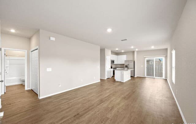rental at 3031  Laguna Clfs in Converse, TX — photo 3